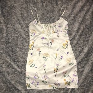 Super cute floral dress 🌺🌻🌸